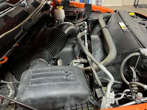 Used 2019 RAM 1500 Express w/ Ignition Orange Sport Package image 20