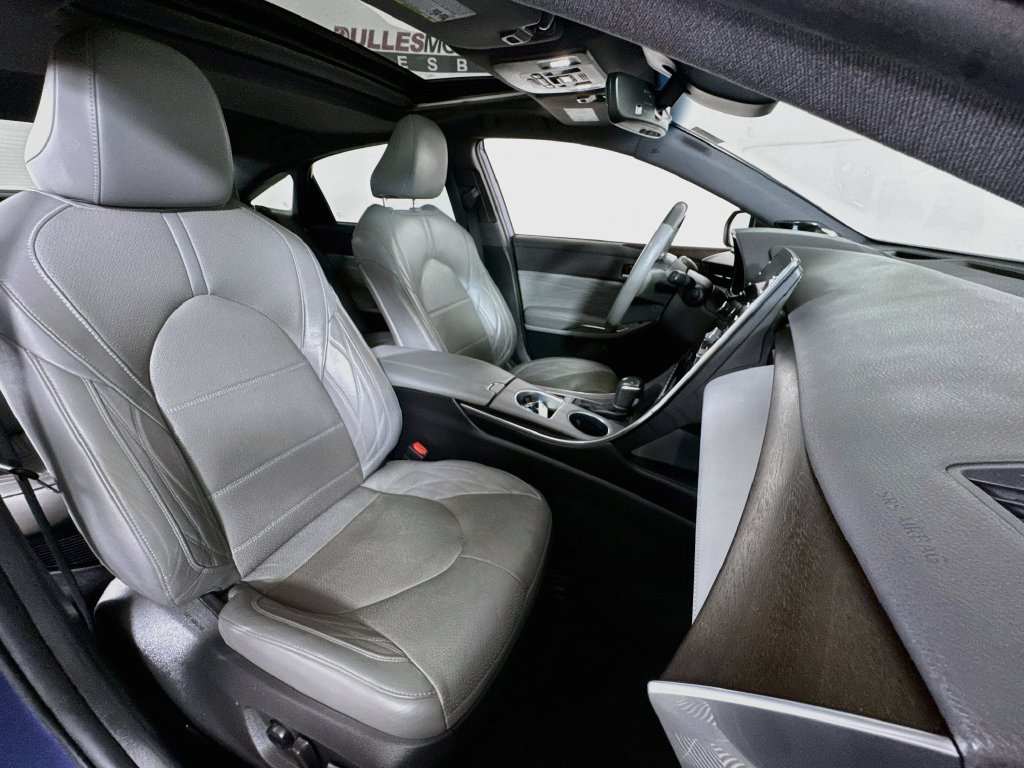 Used 2020 Toyota Avalon Limited w/ Advanced Safety Package FWD image 30
