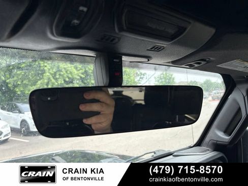 Used 2018 Jeep Wrangler Unlimited Sahara AWD/4WD image 18