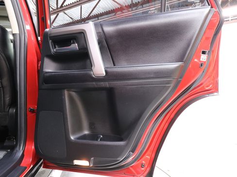 Used 2016 Toyota 4Runner SR5 image 26