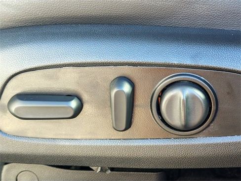 Used 2021 Chevrolet Traverse RS image 26