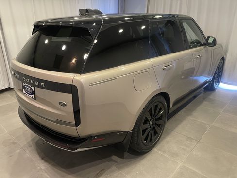 Used 2023 Land Rover Range Rover SE image 7