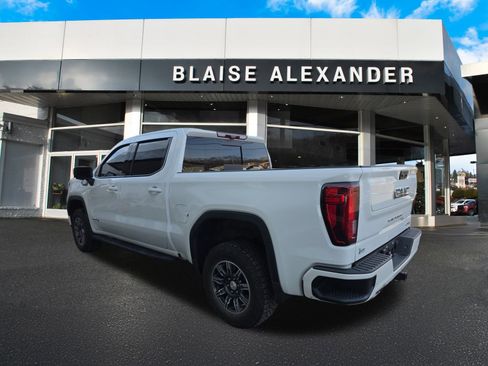 Used 2024 GMC Sierra 1500 AT4 w/ Technology Package image 8