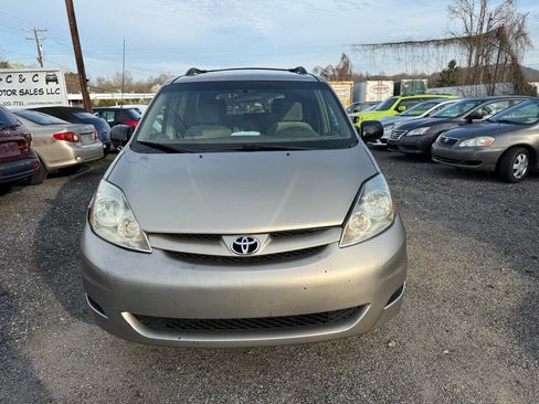 Used 2006 Toyota Sienna CE image 3