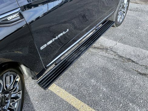 Certified 2024 GMC Yukon Denali Ultimate image 26