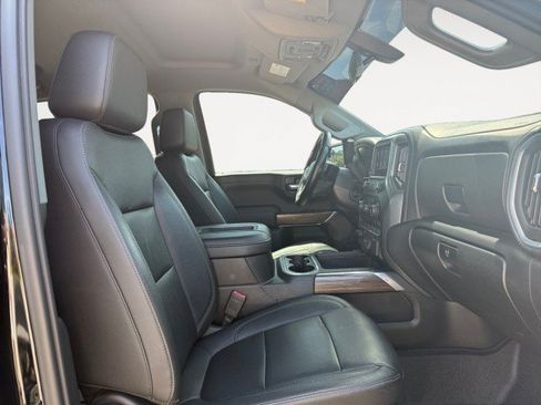 Used 2019 Chevrolet Silverado 1500 LT Trail Boss AWD/4WD image 10
