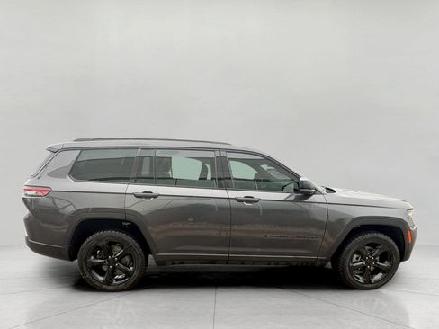 Used 2022 Jeep Grand Cherokee L Laredo image 9