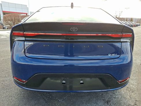 New 2026 Toyota Prius XLE FWD image 6