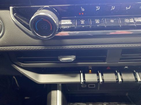 New 2026 Chevrolet Colorado LT image 42