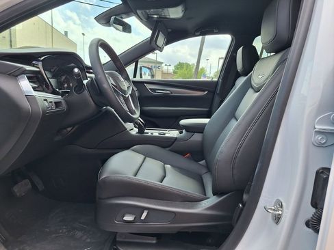 New 2026 Cadillac XT5 Luxury FWD image 11