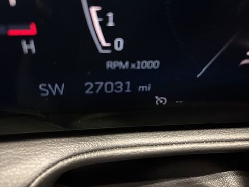 Used 2024 Cadillac XT4 Premium Luxury image 23