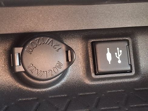 Used 2019 Toyota RAV4 XLE w/ Convenience Package AWD/4WD image 25