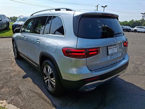 Used 2026 Mercedes-Benz GLB 250 4MATIC image 4