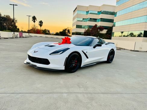 Used 2019 Chevrolet Corvette Stingray Coupe w/ Carbon Flash Badge Package image 36