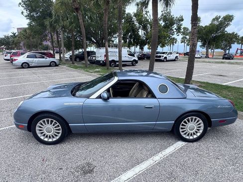 Used 2005 Ford Thunderbird 50th Anniversary RWD image 22