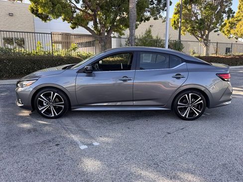 Certified 2022 Nissan Sentra SR w/ Electronics Package FWD image 5