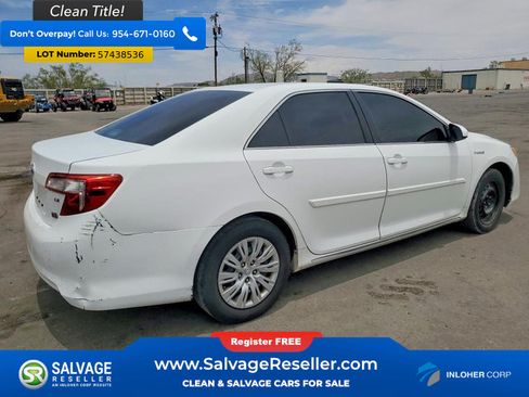 Used 2014 Toyota Camry LE FWD image 4