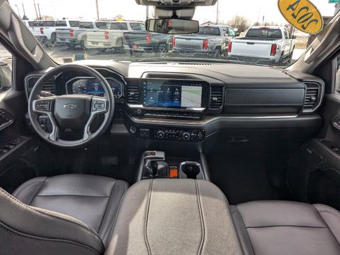 Used 2024 Chevrolet Silverado 1500 RST AWD/4WD image 8