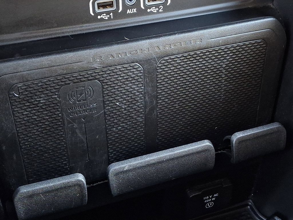 Used 2025 RAM 1500 Laramie AWD/4WD image 12
