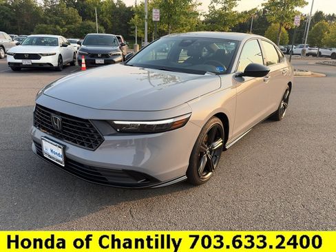 Used 2023 Honda Accord Sport image 3