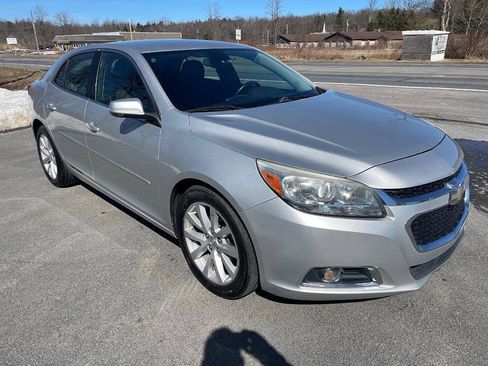 Used 2015 Chevrolet Malibu LT FWD image 4