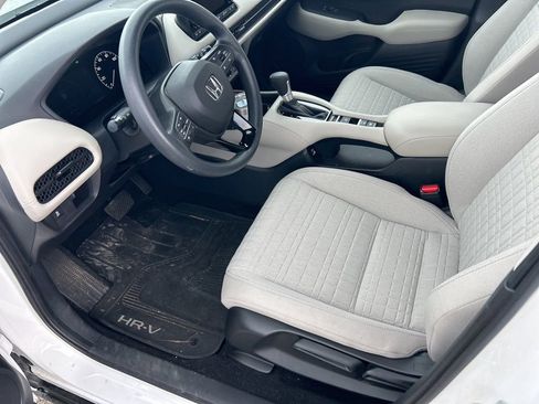 Used 2023 Honda HR-V LX image 8
