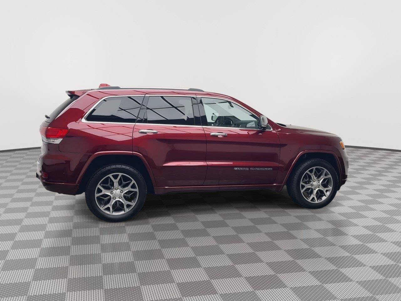 Used 2019 Jeep Grand Cherokee Overland AWD/4WD image 42