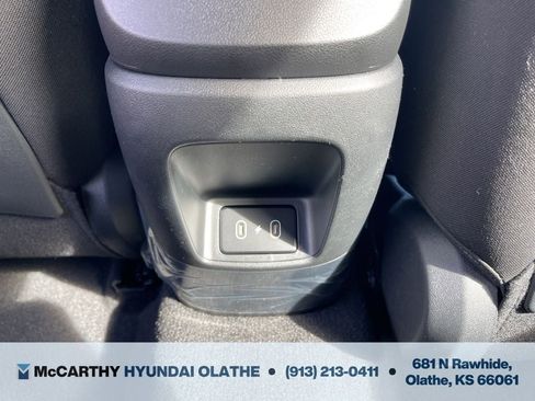 Certified 2025 Hyundai Elantra SEL FWD image 20