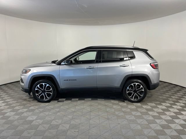 Used 2022 Jeep Compass Limited AWD/4WD image 4