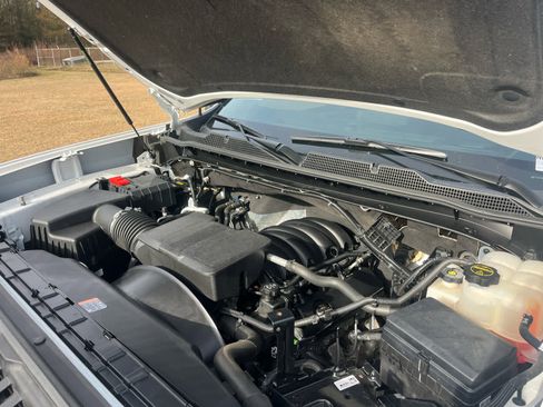 Used 2024 Chevrolet Silverado 2500 Custom image 12