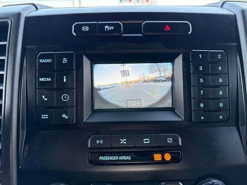 Used 2022 Ford F250 XL w/ Power Equipment Group image 30