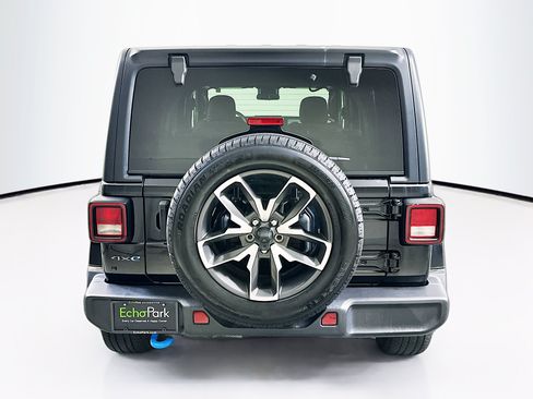 Used 2024 Jeep Wrangler Unlimited AWD/4WD image 7