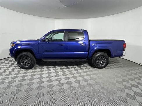 Certified 2023 Toyota Tacoma SR5 AWD/4WD image 4