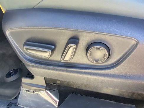 Used 2025 Toyota Tacoma TRD Sport image 20