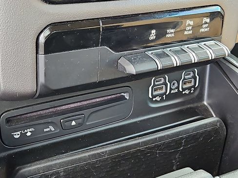 Used 2019 RAM 1500 Big Horn AWD/4WD image 25