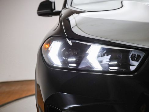 Certified 2025 BMW X5 xDrive50e w/ Executive Package image 5