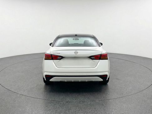 Used 2025 Nissan Altima 2.5 SV image 7