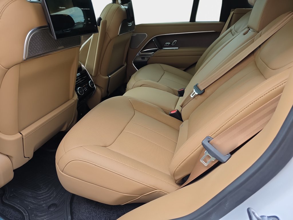 New 2026 Land Rover Range Rover Autobiography AWD/4WD image 11
