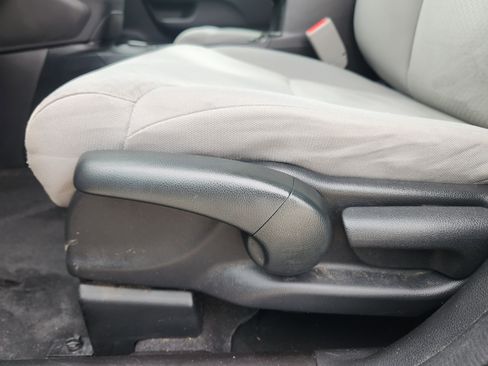 Used 2015 Honda CR-V LX image 25