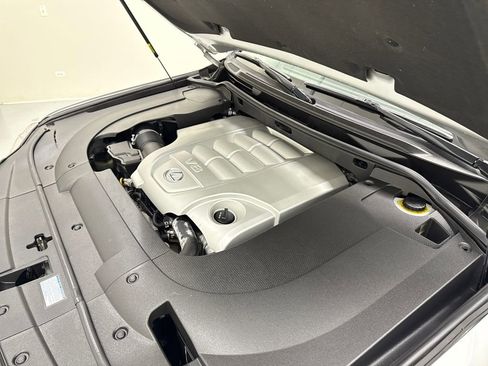 Used 2013 Lexus LX 570 4WD image 12