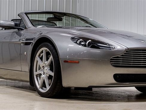 Used 2008 Aston Martin V8 Vantage Roadster RWD image 1
