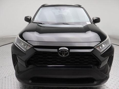 Certified 2020 Toyota RAV4 LE image 5