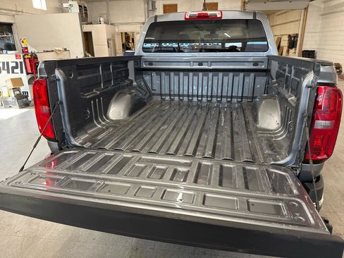 Used 2022 Chevrolet Colorado W/T w/ WT Convenience Package image 82