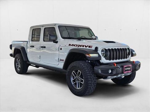 New 2025 Jeep Gladiator Mojave w/ Convenience Group image 7
