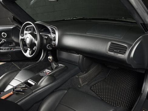 Used 2002 Honda S2000 image 14