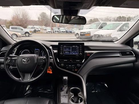 Used 2023 Toyota Camry SE FWD image 18