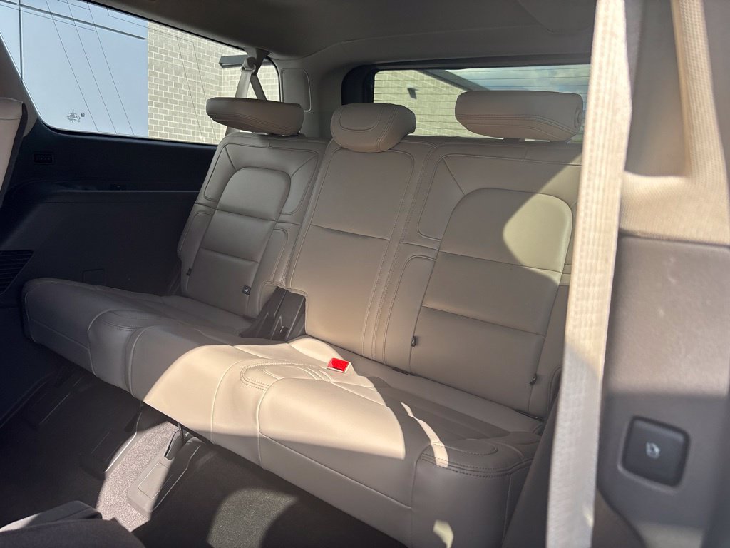 Used 2024 Lincoln Navigator L Reserve AWD/4WD image 15
