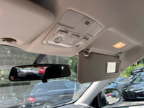 Used 2013 Toyota RAV4 LE FWD image 24