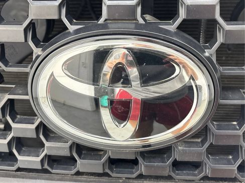 Used 2020 Toyota Tundra SR AWD/4WD image 33