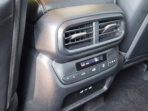 Used 2025 Honda Pilot Touring image 29